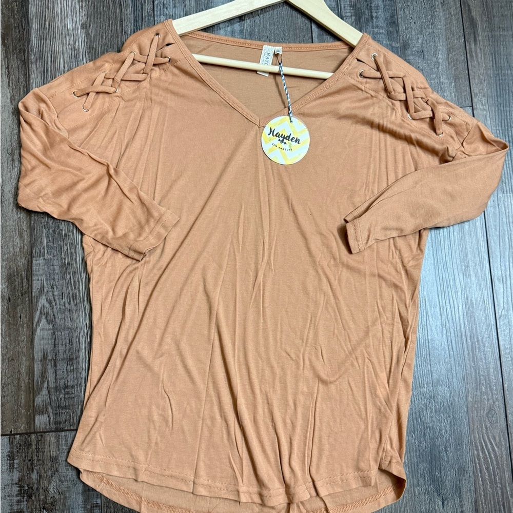 Hayden Los Angeles Quarter Length Sleeve Blush Top Size Medium